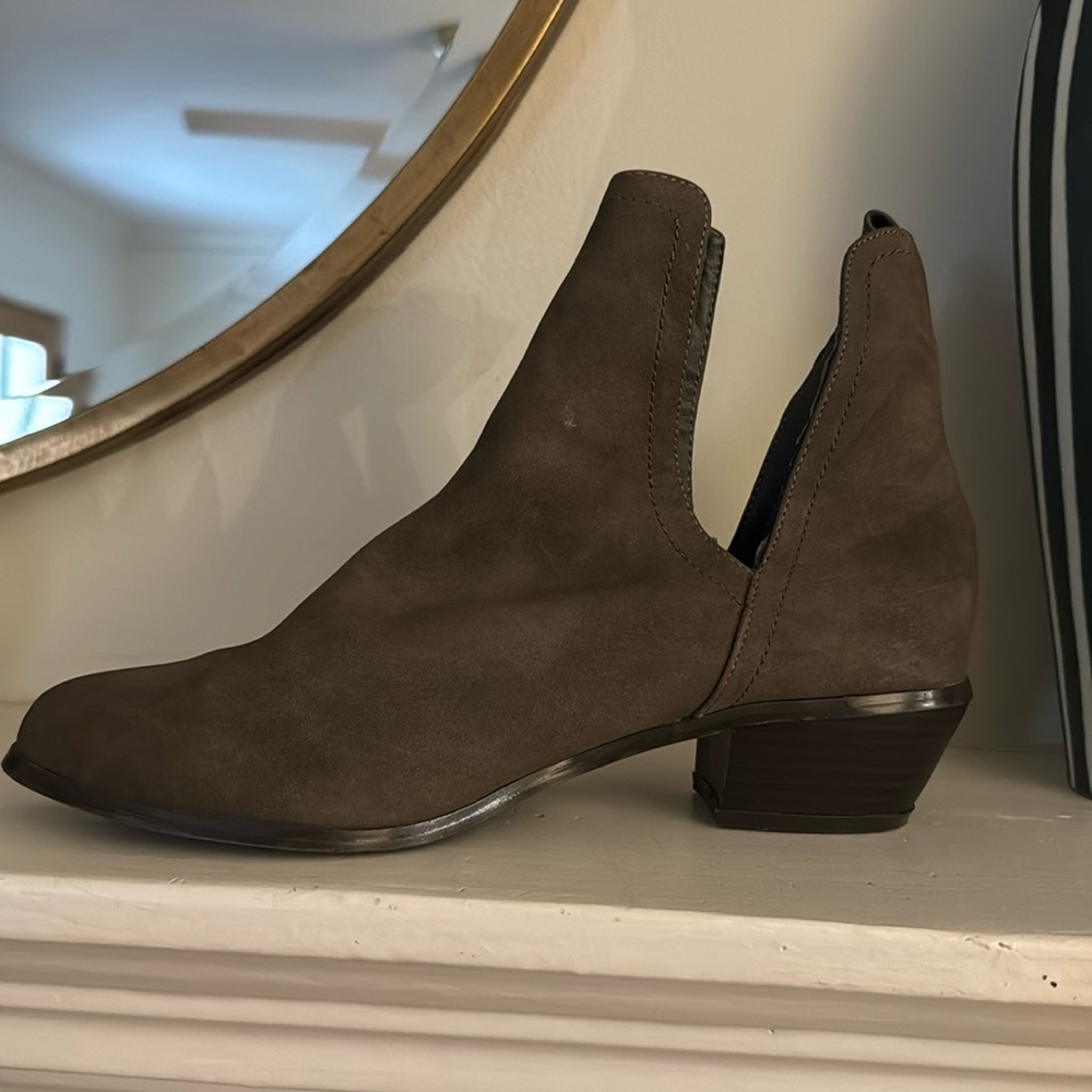 Ankle boots